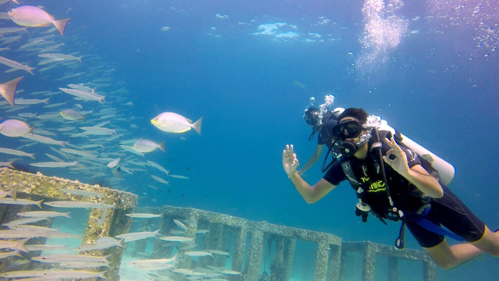 padi discover scuba diving phuket 04