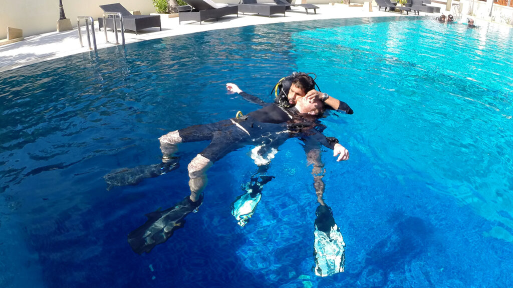 padi rescue dver course phuket 02